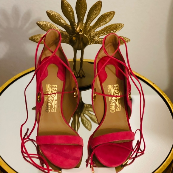 Salvatore Ferragamo Fandila Sandals Rare Find! - Picture 3 of 6
